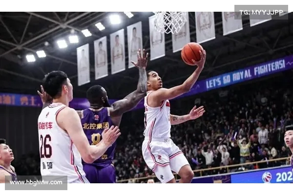 杜伦高效两双表现精彩 11投8中砍下22分12篮板创赛季新高 杜伦高效两双表现精彩 11投8中砍下22分12篮板创赛季新高